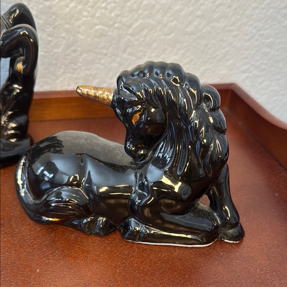 Elegant Black Unicorn Figurine Set - Picture 4 of 10